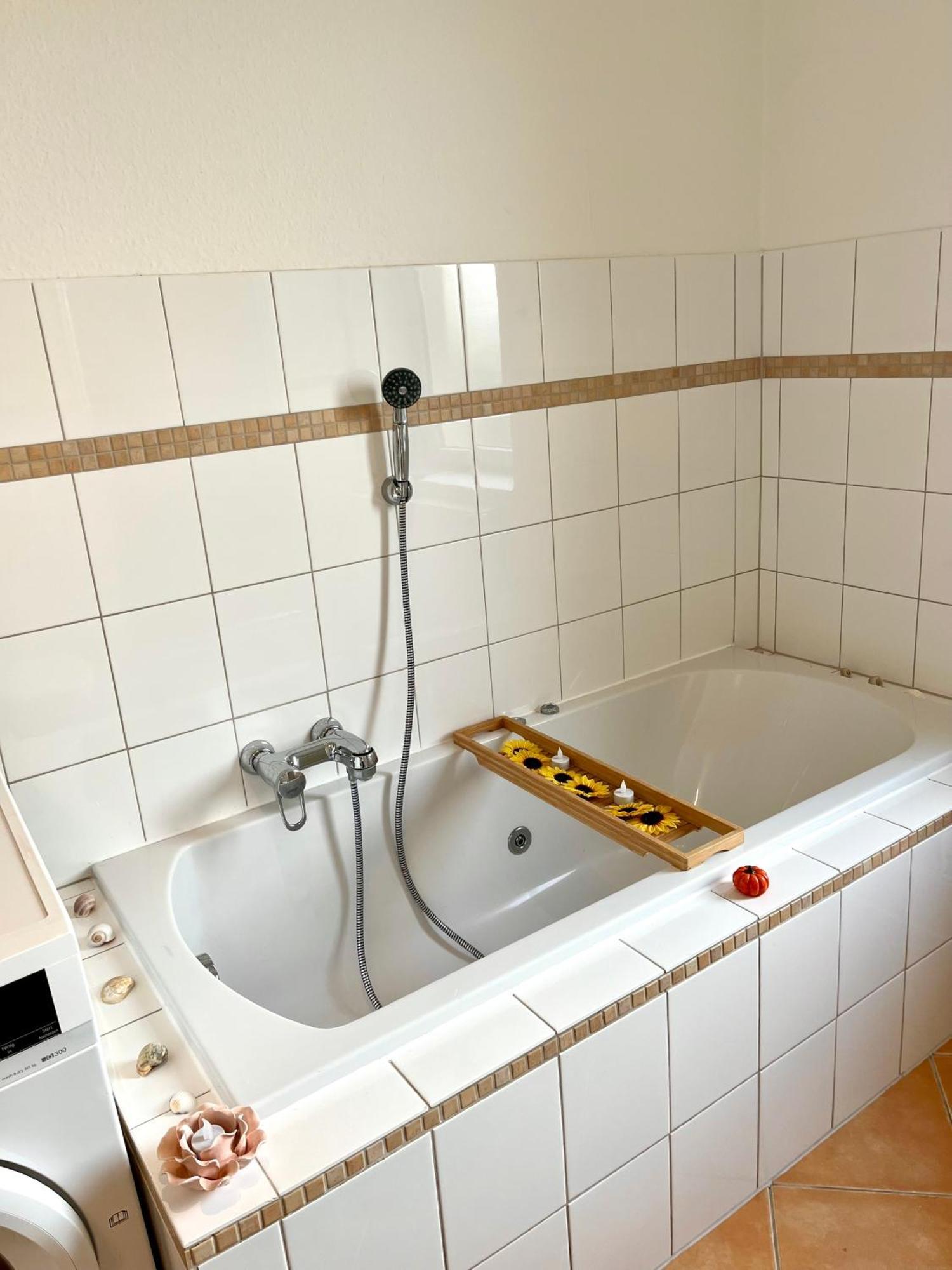 Doppelzimmer Mit Terrasse In Privatem Zuhause Lubeck Ngoại thất bức ảnh